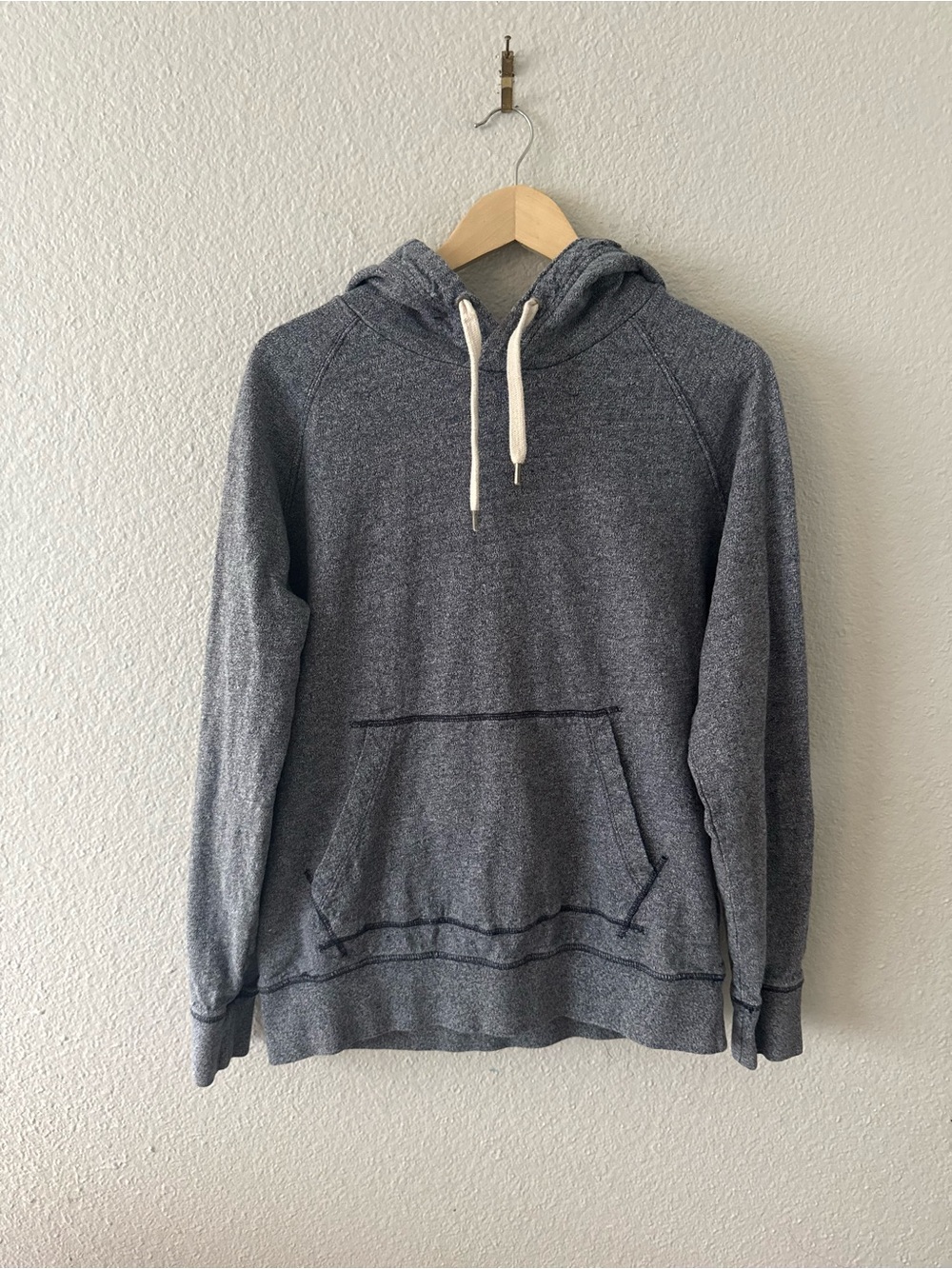 Men’s American Eagle Heather Blue Hoodie Standard Fit Sweater Size Medium